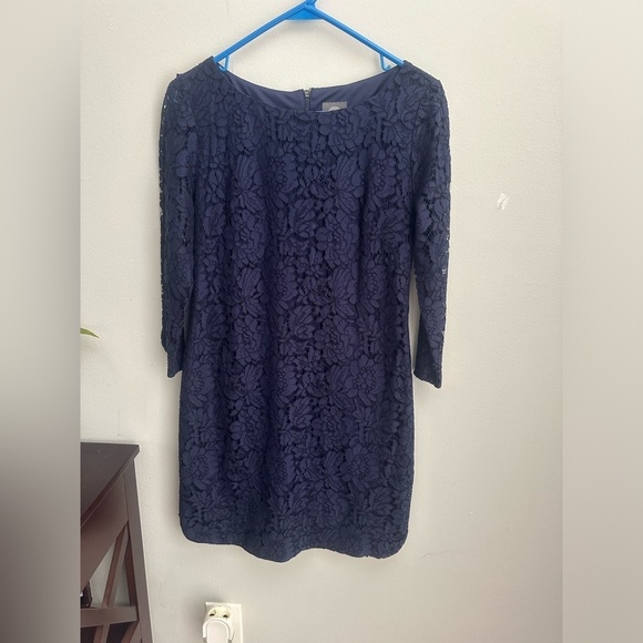 Vince Camuto Dresses & Skirts - Vince Camuto Womens Size 4 Navy Lace Overlay Shift Dress 3/4 See Through Sleeve